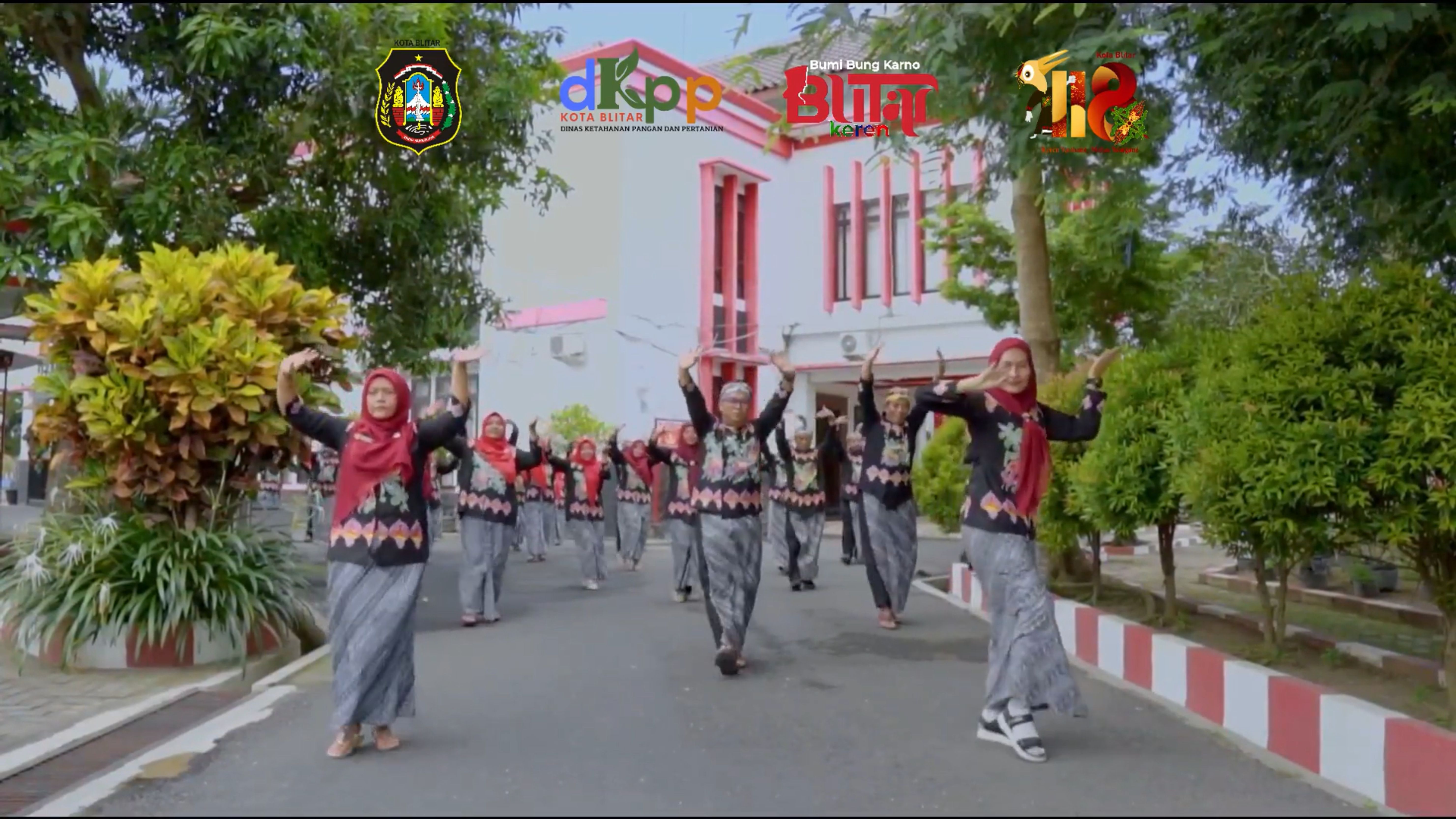 Video Flashmob Blitar Kawentar